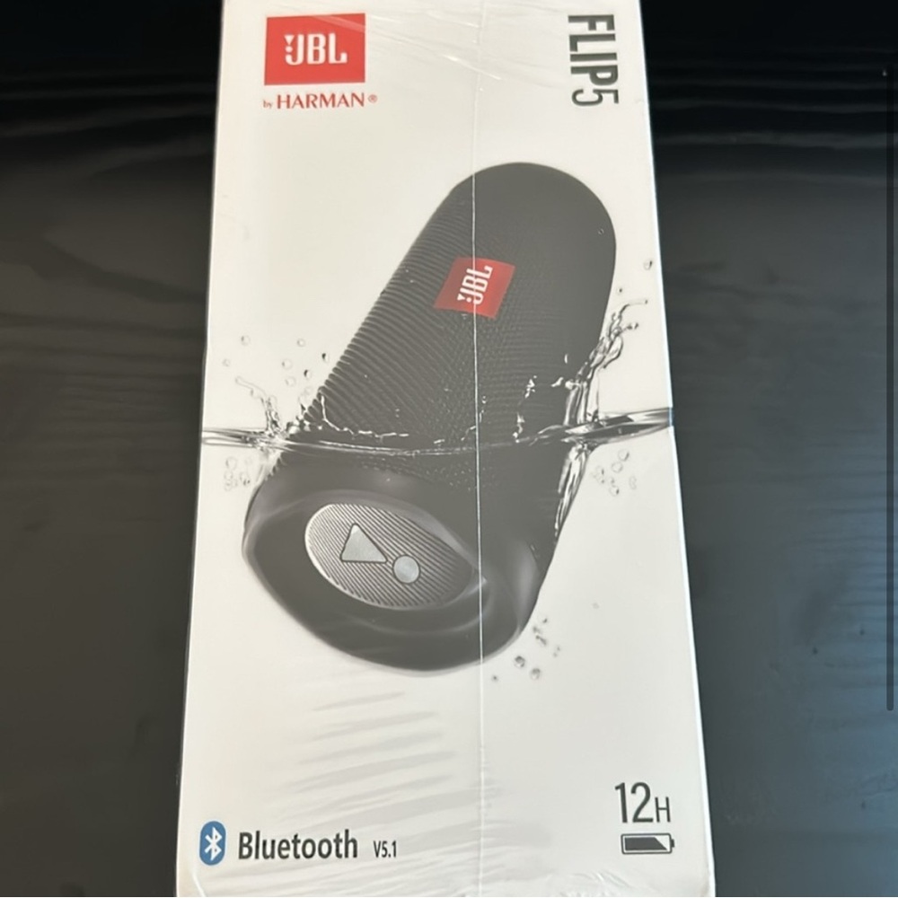 JBL Flip 5 Bluetooth Speaker - Black